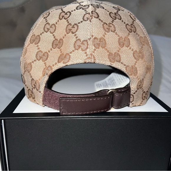 Gucci ORIGINAL GG CANVAS BASEBALL HAT WITH WEB - Picture 16 of 16